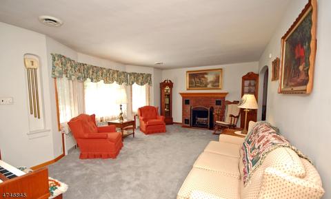353 Parish Dr, Wayne, NJ 07470 photo 2