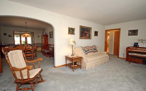 353 Parish Dr, Wayne, NJ 07470 photo 3