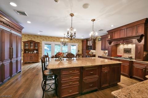 3 Augusta Dr, Wayne, NJ 07470 photo 8