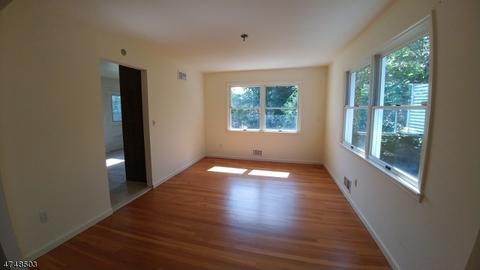 1480 Ratzer Rd, Wayne, NJ 07470 photo 9