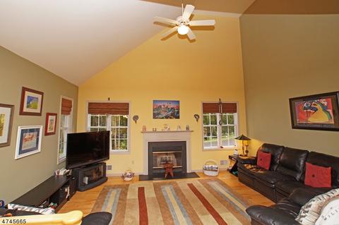 3 Cliffside Way, Andover, NJ 07821 photo 4