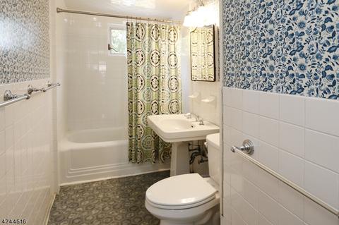 42 Maple Pl, Nutley, NJ 07110 photo 20