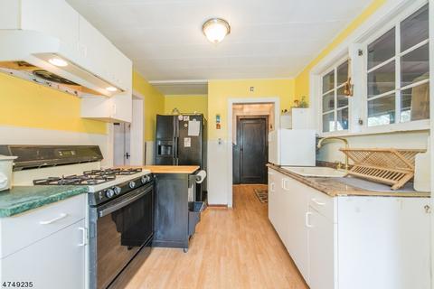 14 Mountain Rd, Wayne, NJ 07470 photo 11