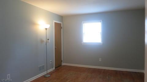 714 Warfield Rd, North Plainfield, NJ 07063 photo 7