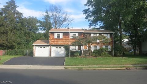 714 Warfield Rd, North Plainfield, NJ 07063 photo 1