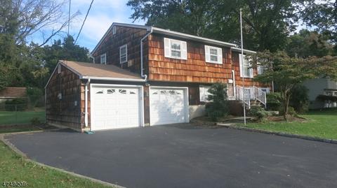 714 Warfield Rd, North Plainfield, NJ 07063 photo 2