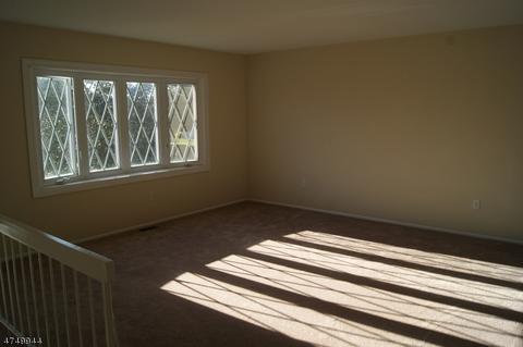7 Devonshire Ct, Flemington, NJ 08822 photo 9