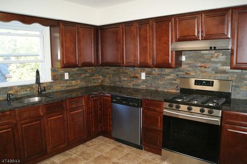 7 Devonshire Ct, Flemington, NJ 08822 photo 2