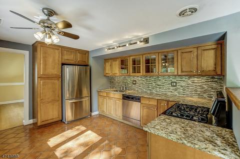 61 Fairview Dr E, Basking Ridge, NJ 07920 photo 3