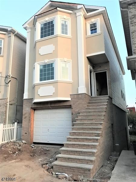 21 Davis St, Harrison, NJ 07029 photo 2