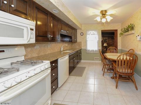 19 Teak Rd, Wayne, NJ 07470 photo 4