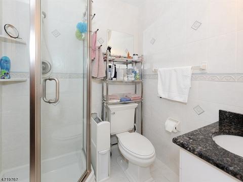 19 Teak Rd, Wayne, NJ 07470 photo 11