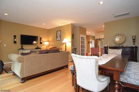 8304 Brittany Dr, Wayne, NJ 07470 photo 12