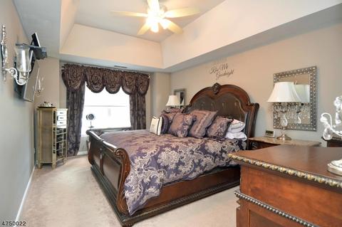 8304 Brittany Dr, Wayne, NJ 07470 photo 16