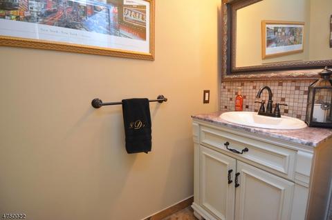 8304 Brittany Dr, Wayne, NJ 07470 photo 13