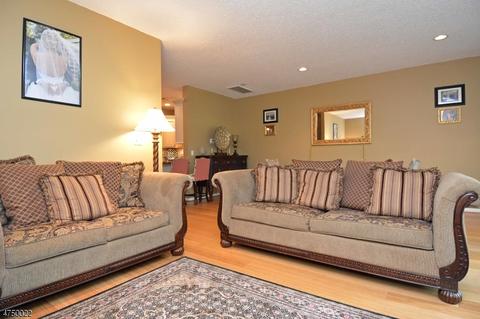 8304 Brittany Dr, Wayne, NJ 07470 photo 11