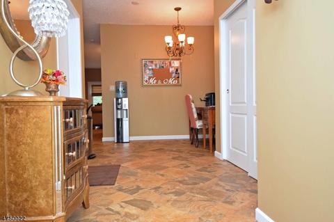 8304 Brittany Dr, Wayne, NJ 07470 photo 2
