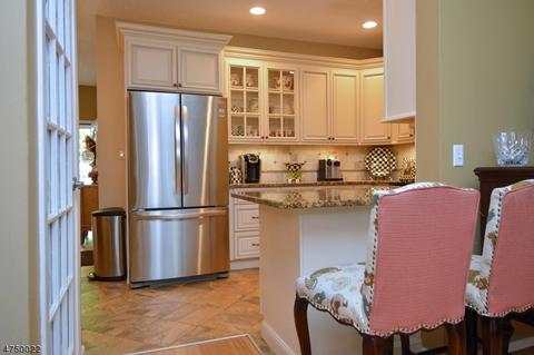 8304 Brittany Dr, Wayne, NJ 07470 photo 6