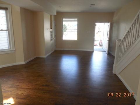 422 Devon St, Kearny, NJ 07032 photo 7