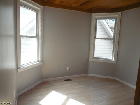 422 Devon St, Kearny, NJ 07032 photo 14