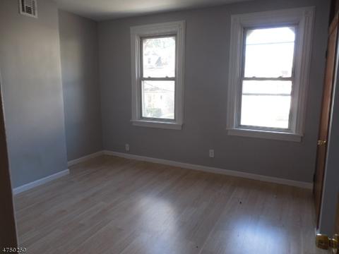 422 Devon St, Kearny, NJ 07032 photo 13
