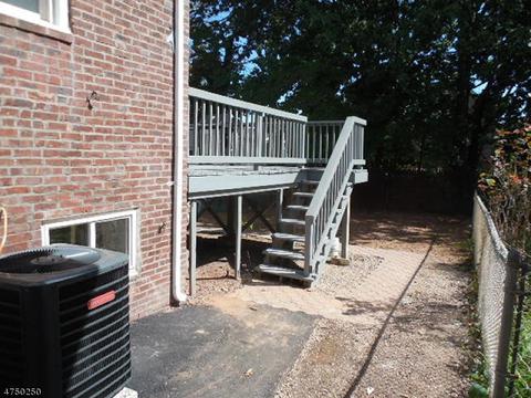 422 Devon St, Kearny, NJ 07032 photo 3