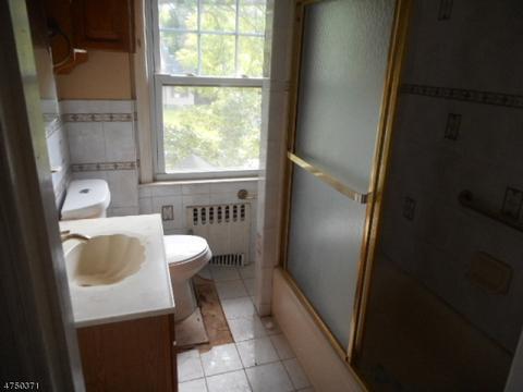 237 E 6th Ave, Roselle, NJ 07203 photo 9