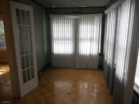 237 E 6th Ave, Roselle, NJ 07203 photo 3
