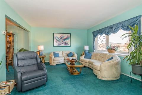 2 Larkspur Rd, Wayne, NJ 07470 photo 2