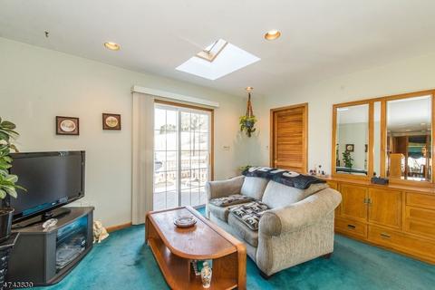 2 Larkspur Rd, Wayne, NJ 07470 photo 11