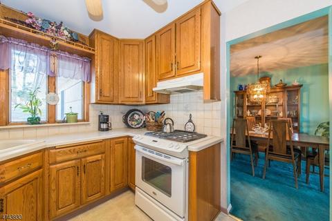 2 Larkspur Rd, Wayne, NJ 07470 photo 7