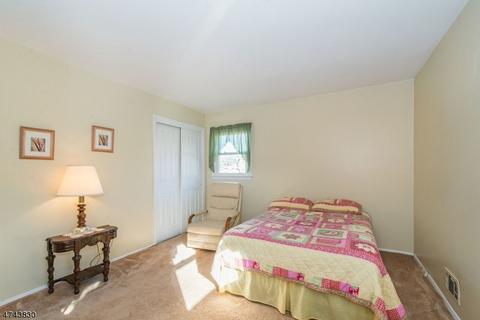 2 Larkspur Rd, Wayne, NJ 07470 photo 14