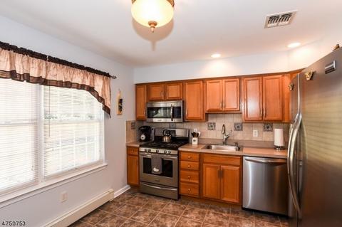 52 James St, Dover, NJ 07801 photo 5