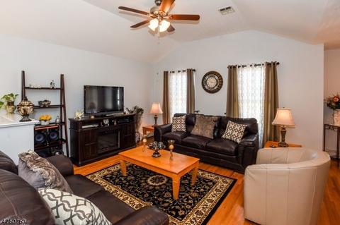 52 James St, Dover, NJ 07801 photo 8