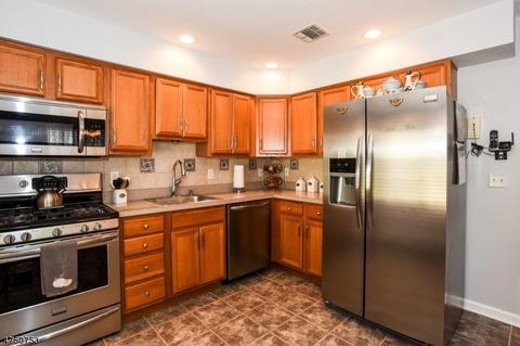 52 James St, Dover, NJ 07801 photo 6
