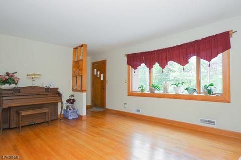 112 E Passaic Ave, Nutley, NJ 07110 photo 4