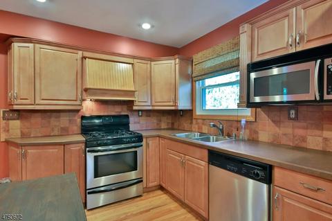68 Deerfield Rd, Wayne, NJ 07470 photo 4