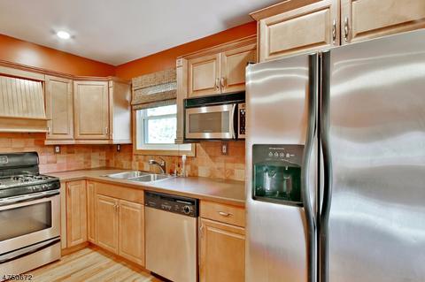 68 Deerfield Rd, Wayne, NJ 07470 photo 6
