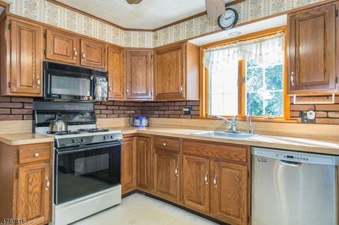 71 Bergen Ave, Wanaque Boro, NJ 07420 photo 8