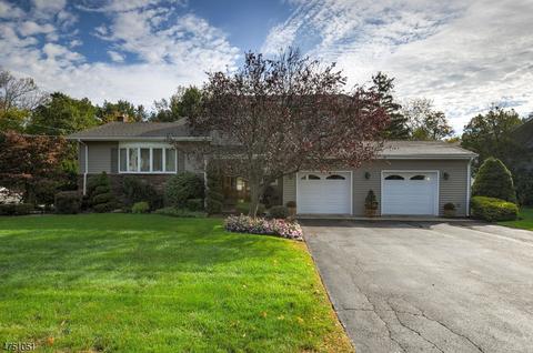 31 Mayfair Dr, Wayne, NJ 07470 photo 2
