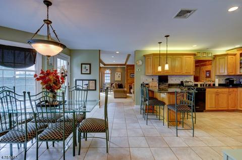 31 Mayfair Dr, Wayne, NJ 07470 photo 8