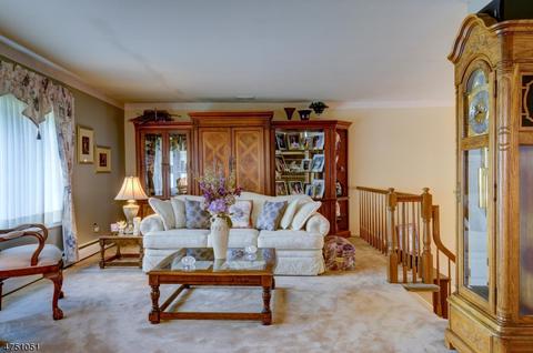 31 Mayfair Dr, Wayne, NJ 07470 photo 4