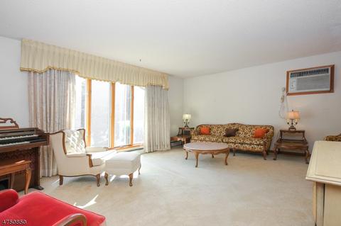 51 Colonial Rd, Wayne, NJ 07470 photo 6