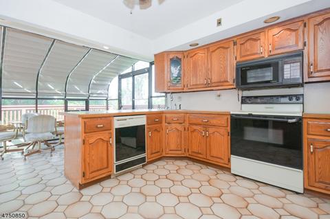51 Colonial Rd, Wayne, NJ 07470 photo 8