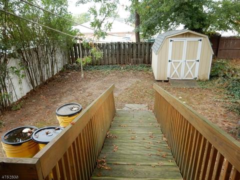 16 Stone St, North Plainfield, NJ 07060 photo 5