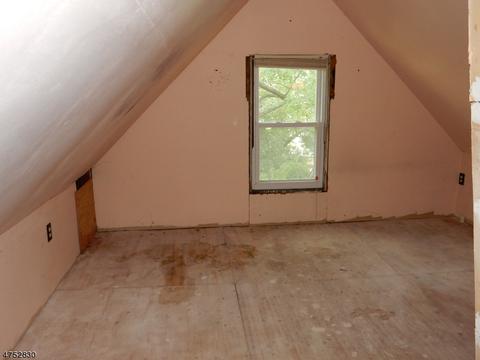 16 Stone St, North Plainfield, NJ 07060 photo 22