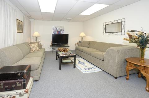 2 Sundance Dr, Wayne, NJ 07470 photo 17