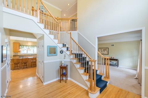 2 Noa Ct, Hackettstown, NJ 07840 photo 3