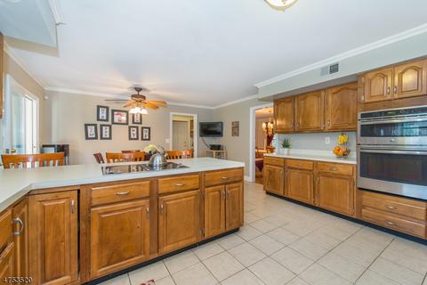 2 Kendall Ct, Mendham, NJ 07945 photo 22