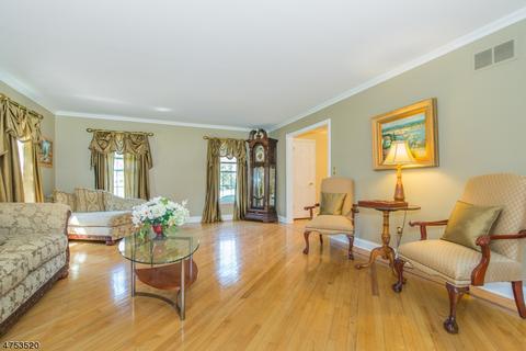 2 Kendall Ct, Mendham, NJ 07945 photo 3